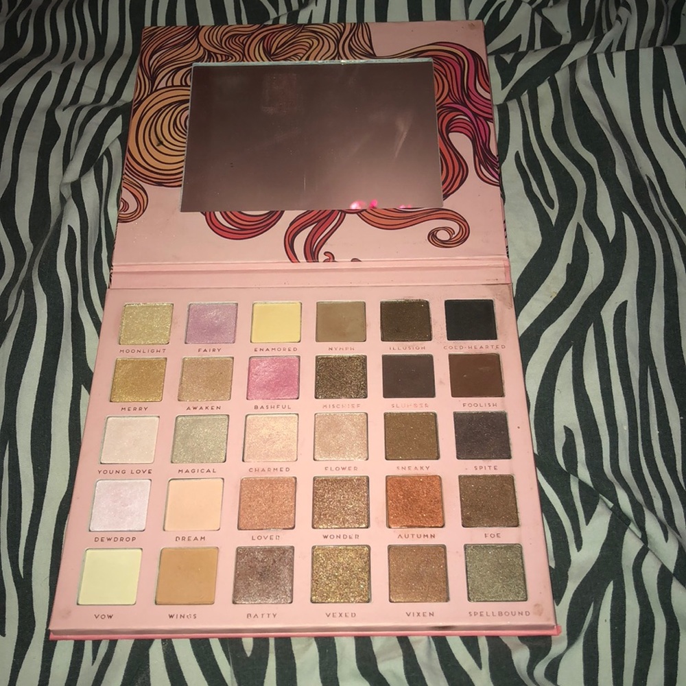 Bad Habit MidSummer night eyeshadow palette